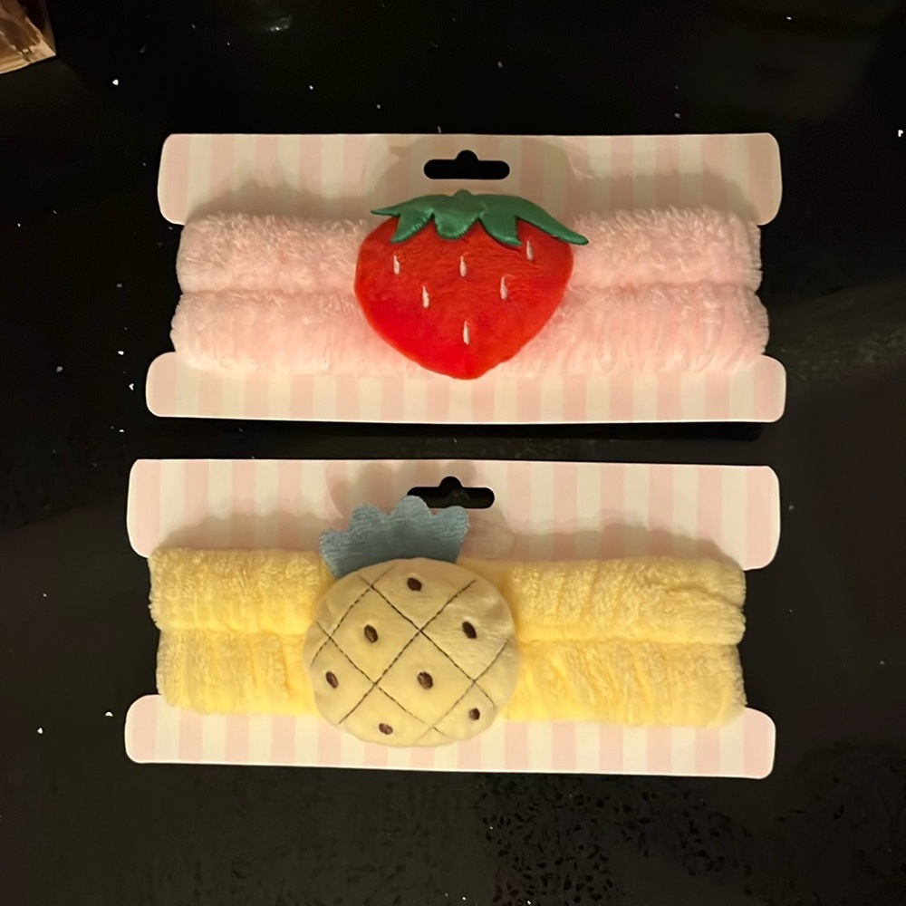 Spa headbands‎ x 2